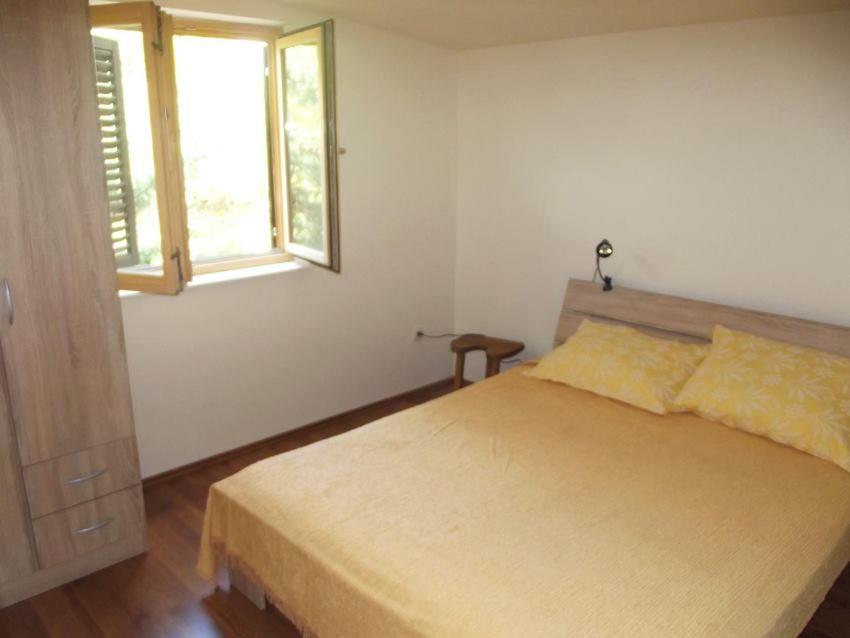 Apartmani Juliska Pirovac Εξωτερικό φωτογραφία