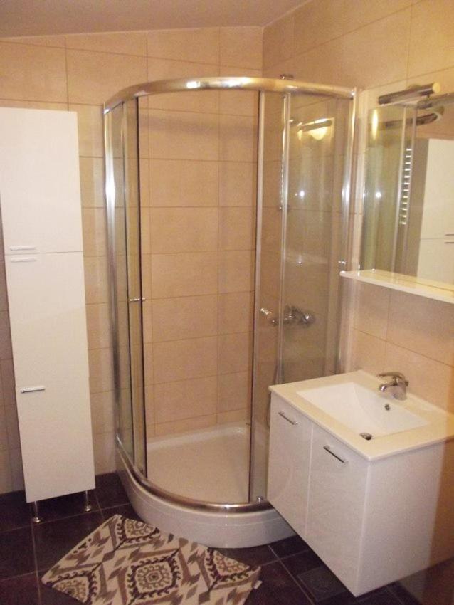 Apartmani Juliska Pirovac Εξωτερικό φωτογραφία
