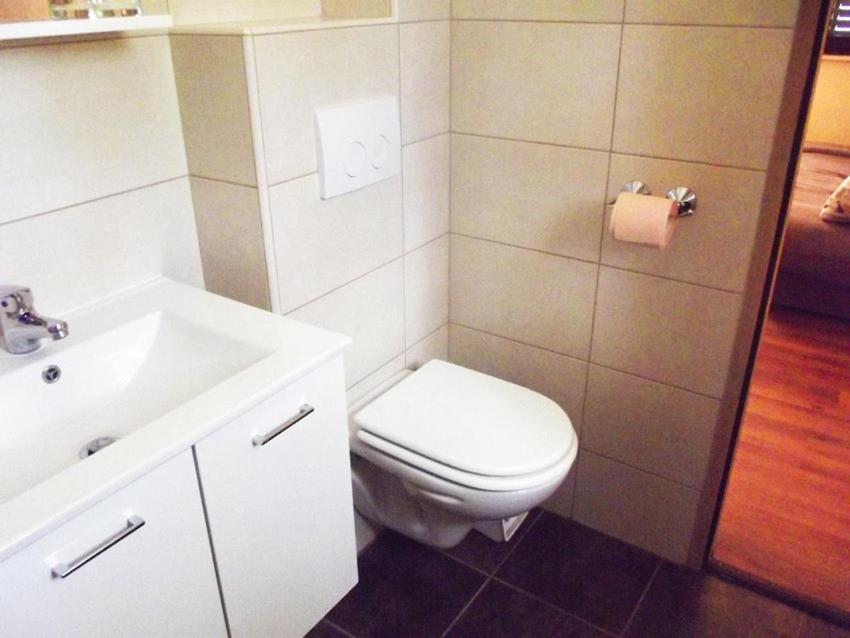 Apartmani Juliska Pirovac Εξωτερικό φωτογραφία
