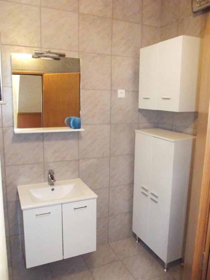Apartmani Juliska Pirovac Εξωτερικό φωτογραφία